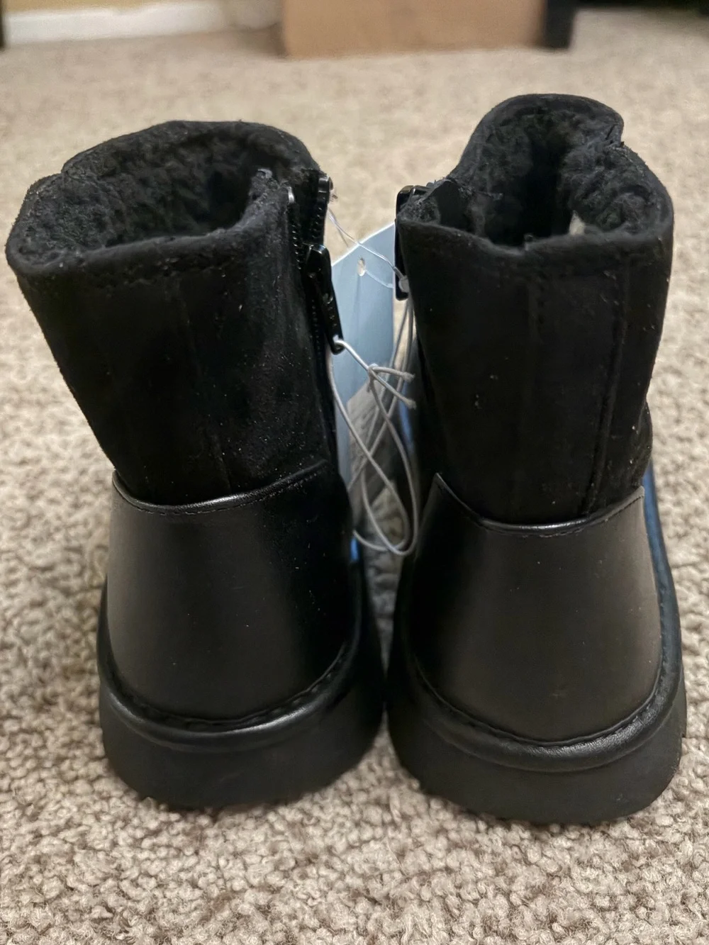 Cat & Jack boots size 4 NWT